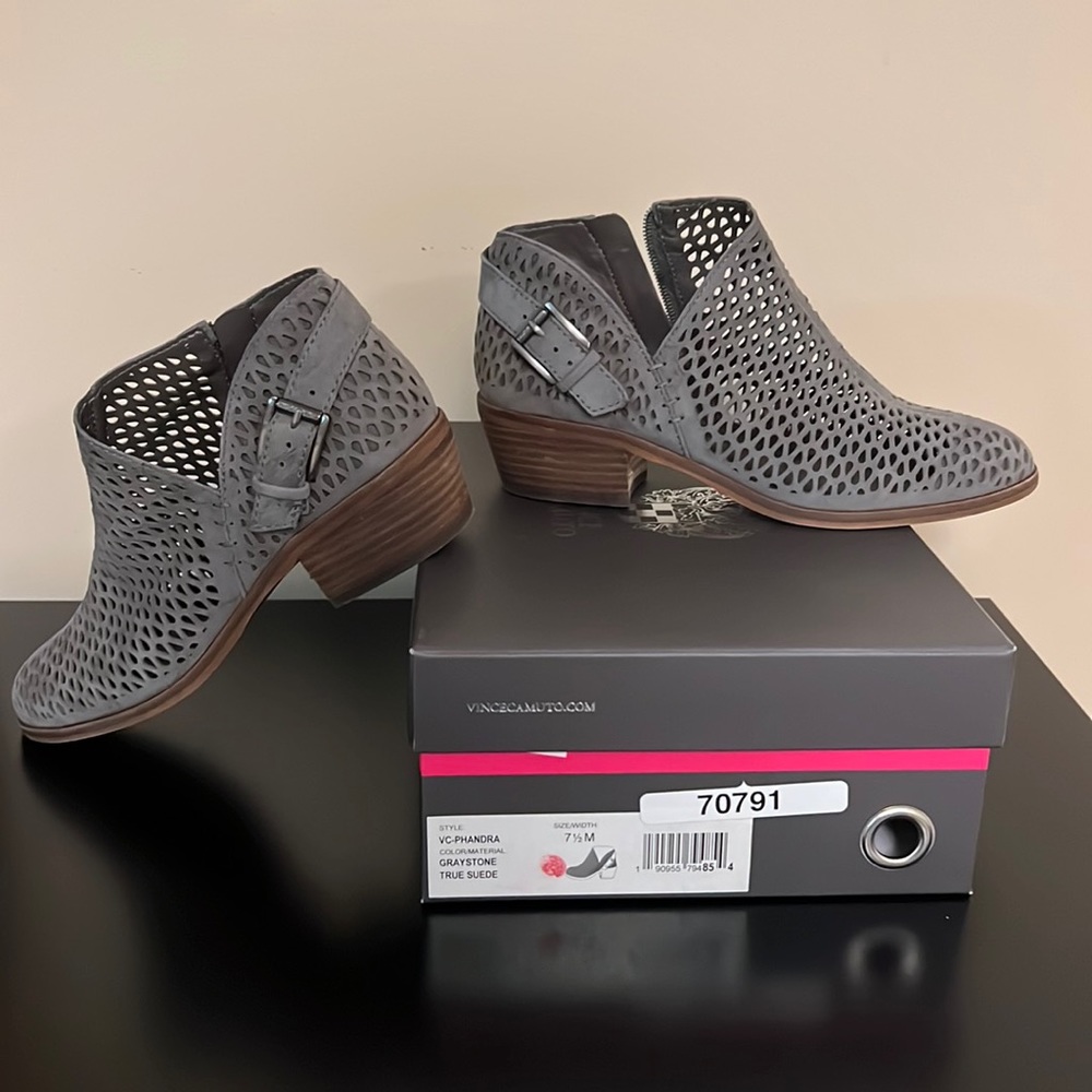 Vince Camuto Phandra suede booties (size 7.5)
